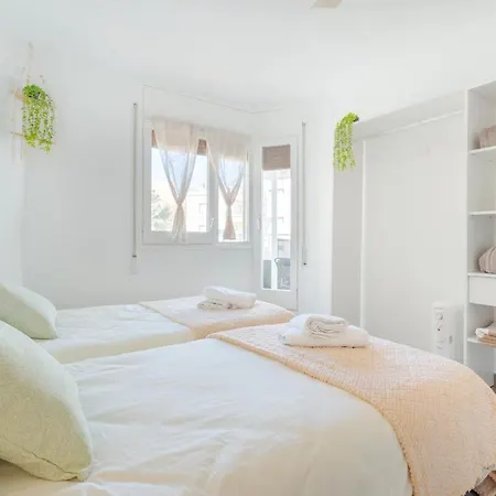 公寓 Bright 2-bedroom With Terrace And Parking Near The 萨洛