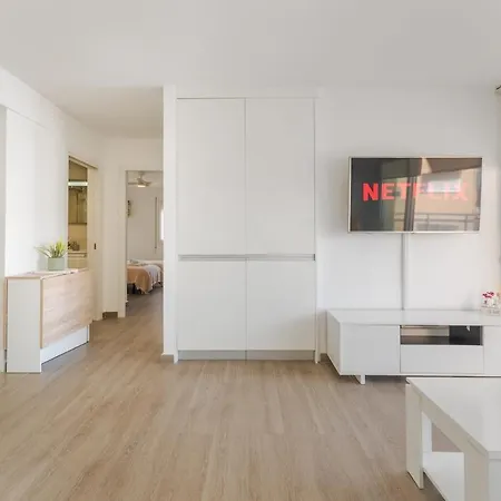 公寓 Bright 2-bedroom With Terrace And Parking Near The *