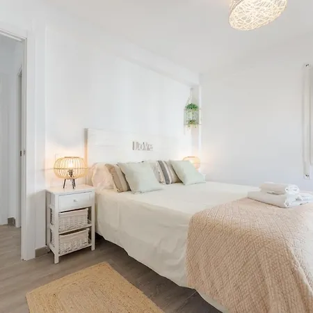 Bright 2-bedroom With Terrace And Parking Near The