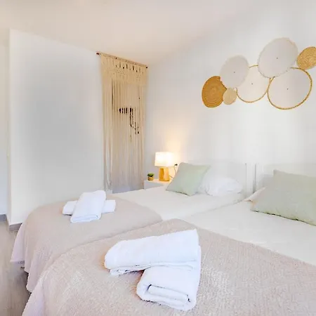 公寓 Bright 2-bedroom With Terrace And Parking Near The 萨洛