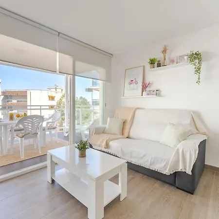 公寓 Bright 2-bedroom With Terrace And Parking Near The 萨洛