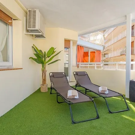 公寓 Bright 2-bedroom With Terrace And Parking Near The *