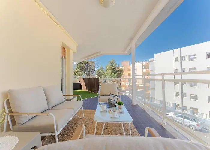 Bright 2-bedroom With Terrace And Parking Near The * 萨洛