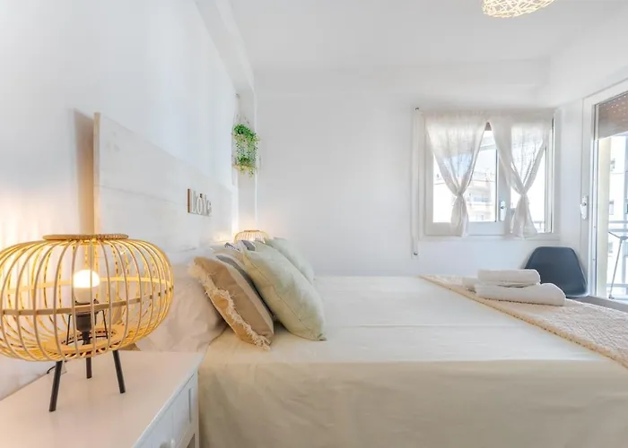 Bright 2-bedroom With Terrace And Parking Near The