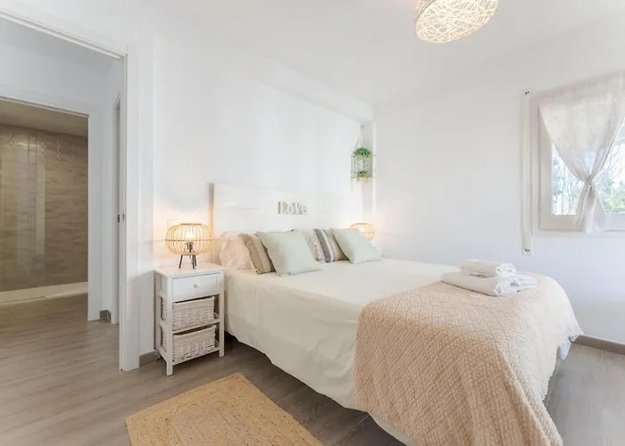 Bright 2-bedroom With Terrace And Parking Near The