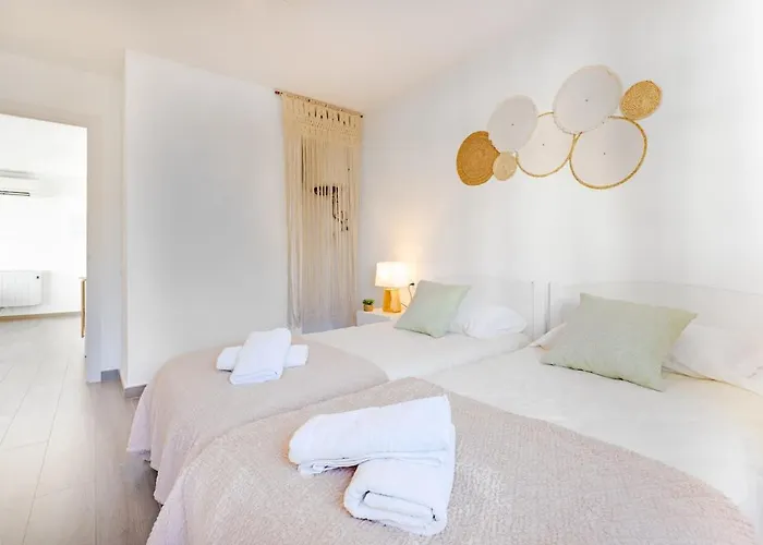 公寓 Bright 2-bedroom With Terrace And Parking Near The 萨洛