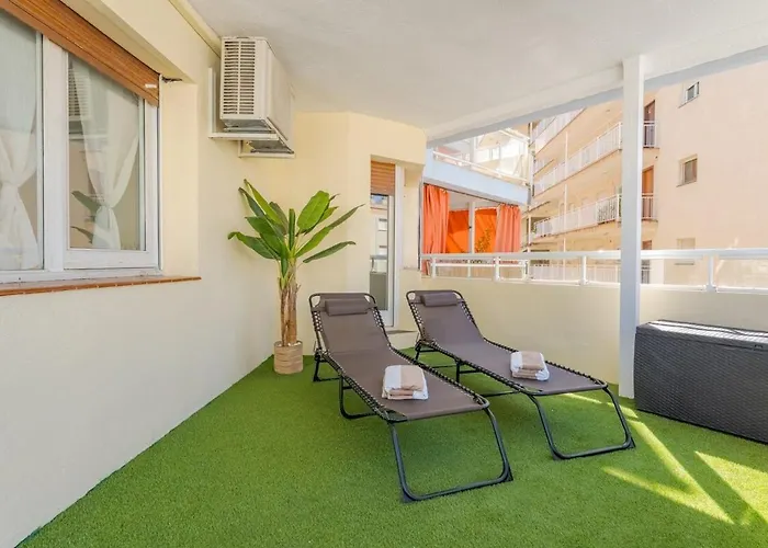 公寓 Bright 2-bedroom With Terrace And Parking Near The *